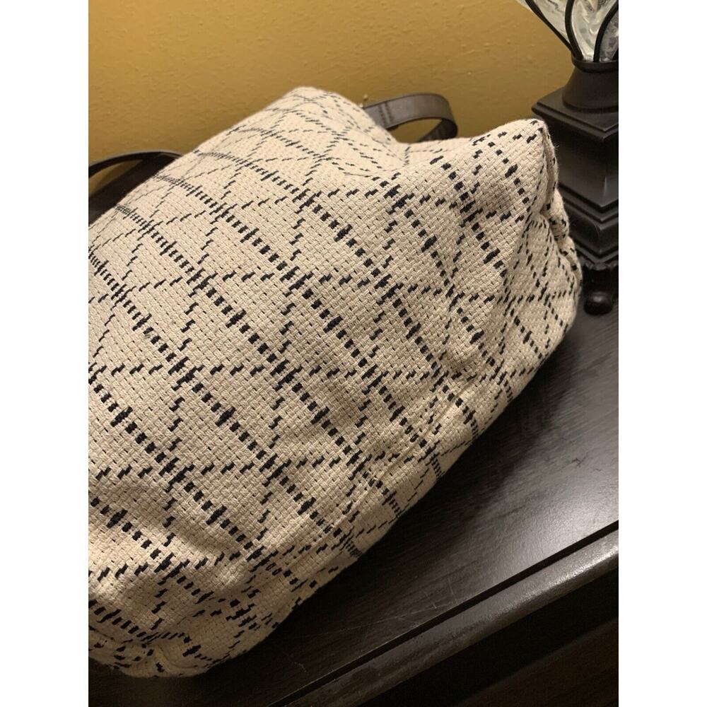 Thirty-One Black and White Shoulder Bag - Picture 8 of 14